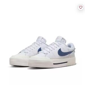 Nike Women's White and Blue Athletic Shoes